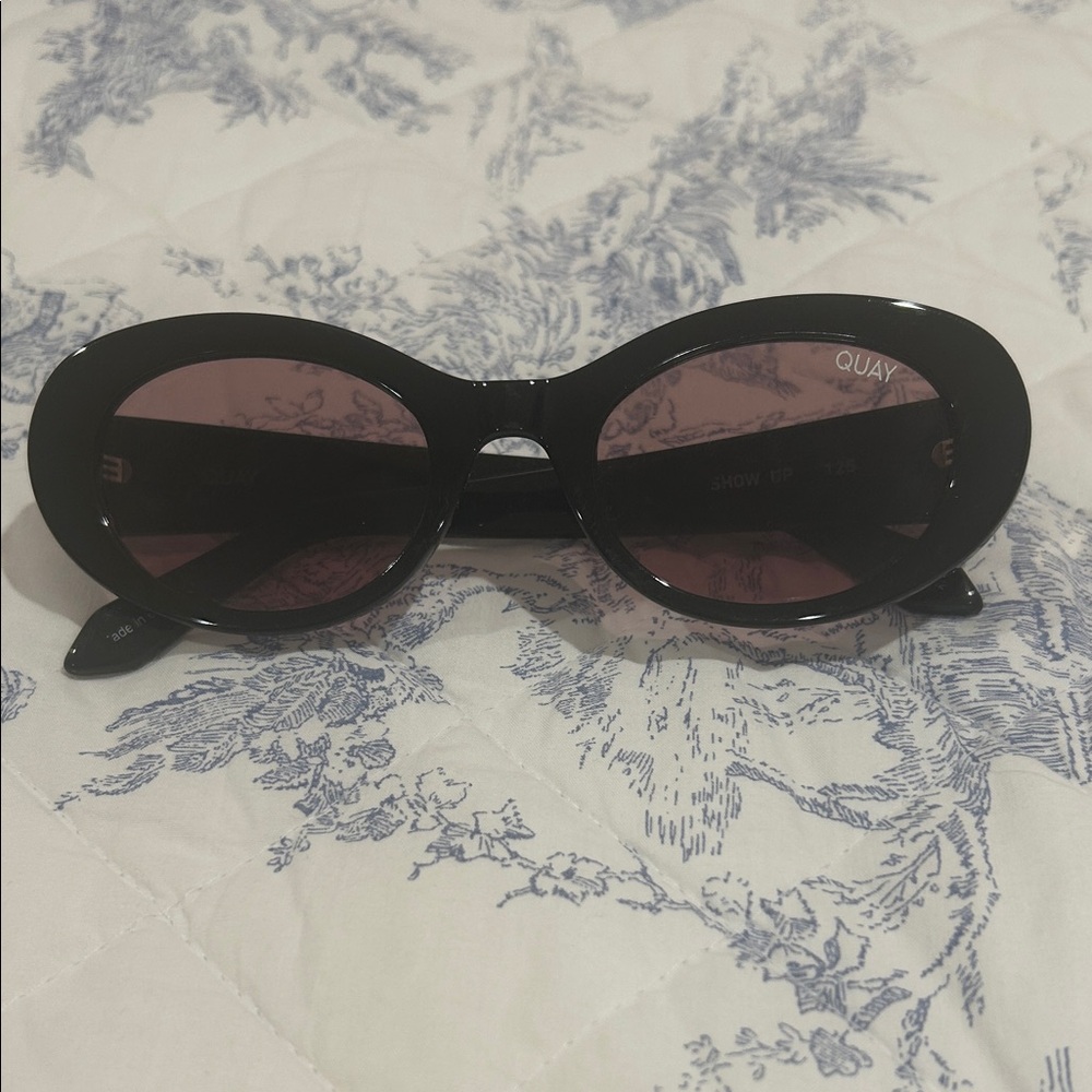 Quay Australia Black and Pink Oval Sunglasses